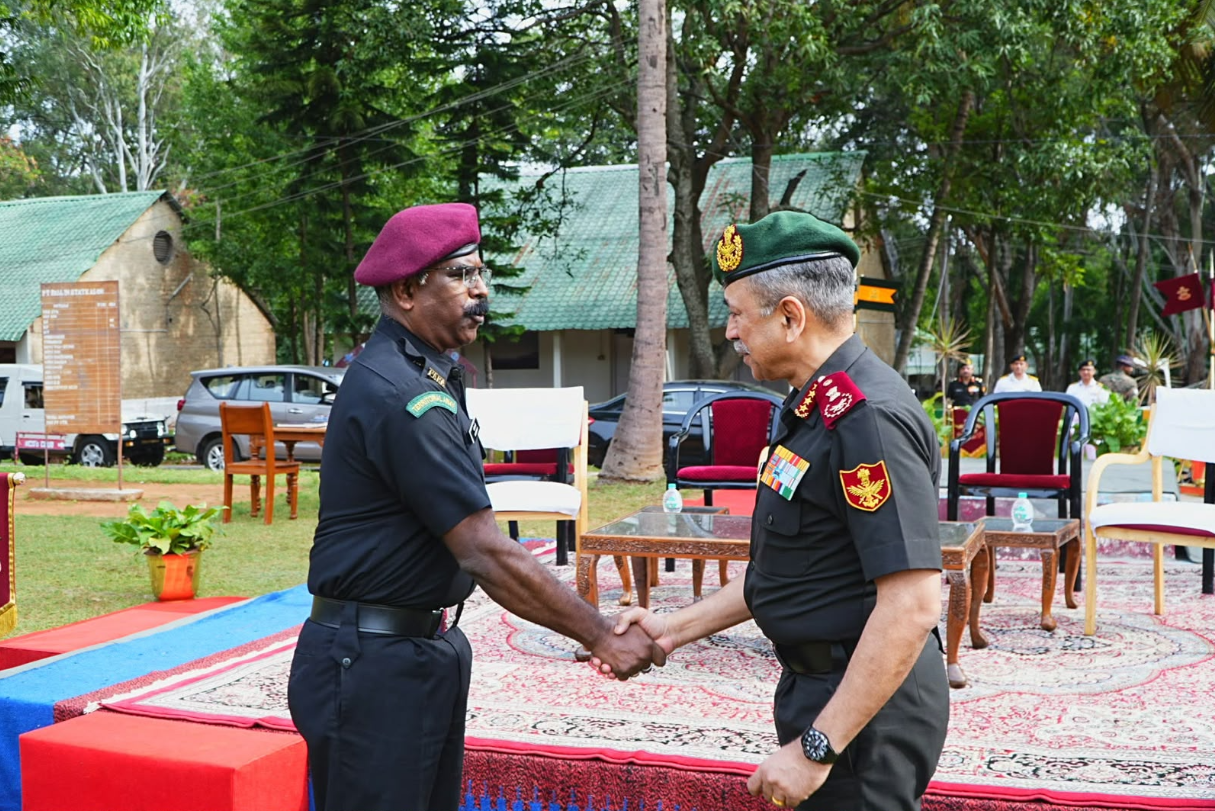 Major Manivannan honored with Commendation Card 