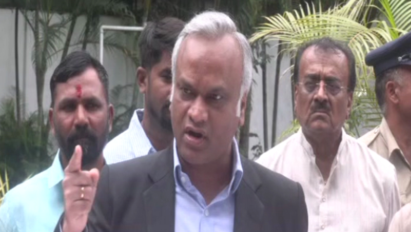 Priyank Kharge hits back at Kumaraswamy over Form 7 row