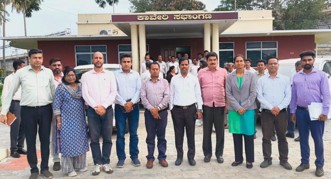 Central team reviews Mandya drought situation