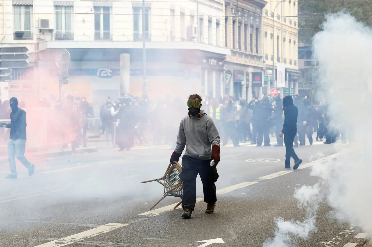 France braces for fresh stir after unrest