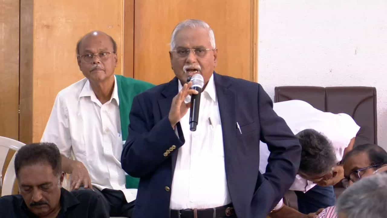 Ex-Judge calls Naxalites as patriots, blasts CEC