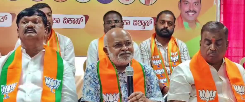 Satish demands FIR withdrawal over SIR protest