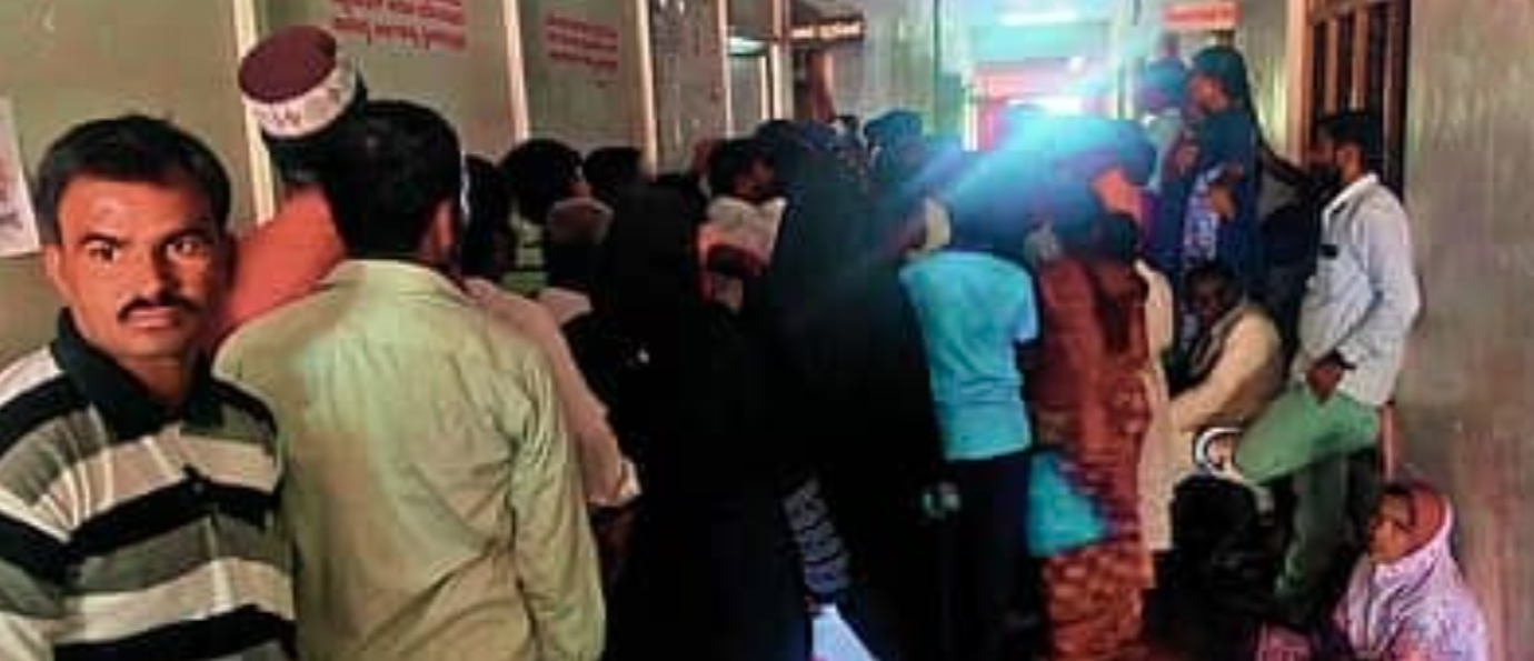 Aadhaar rush leaves Jevargi residents waiting for hours