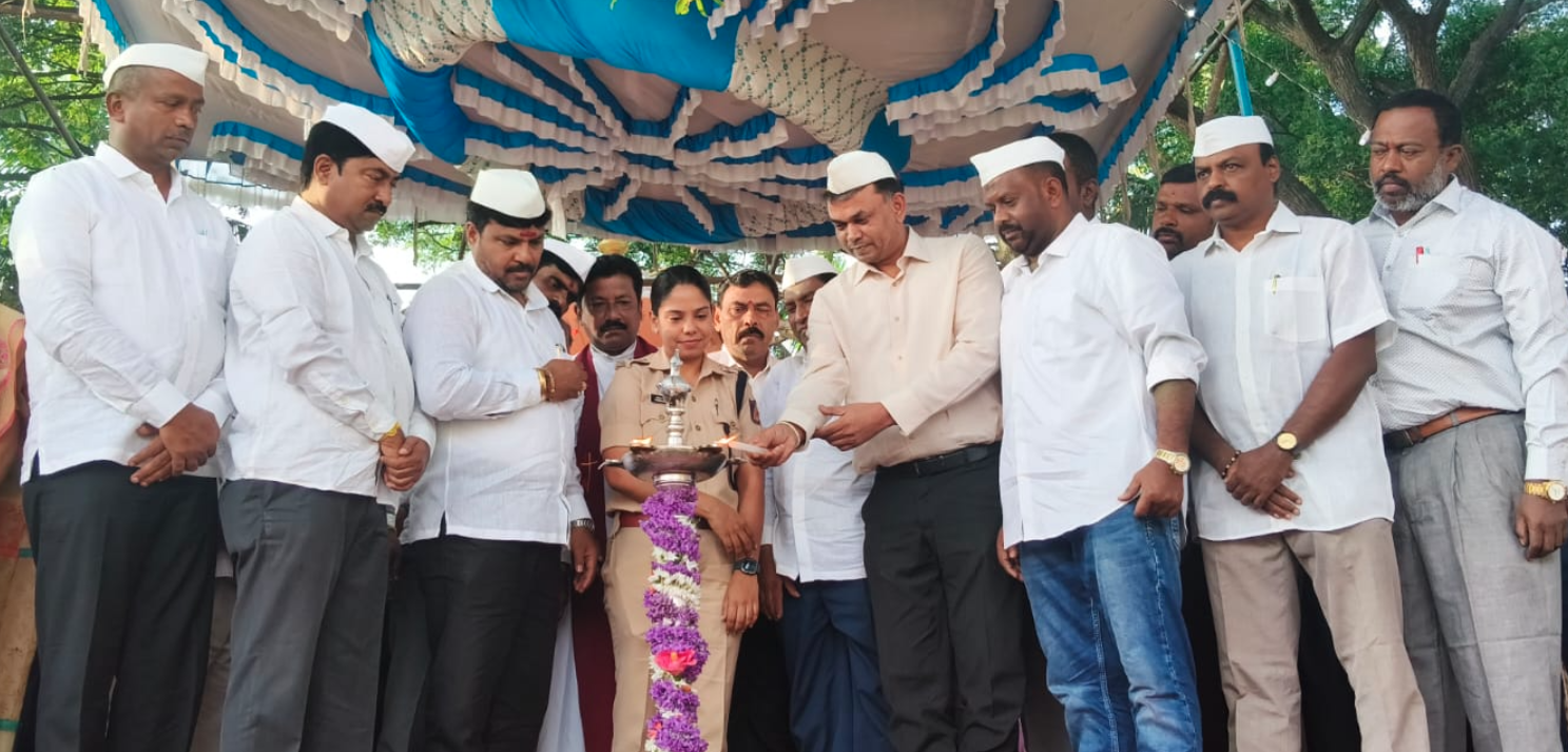 MLA calls for unity on Gandhi Jayanti in Kolar