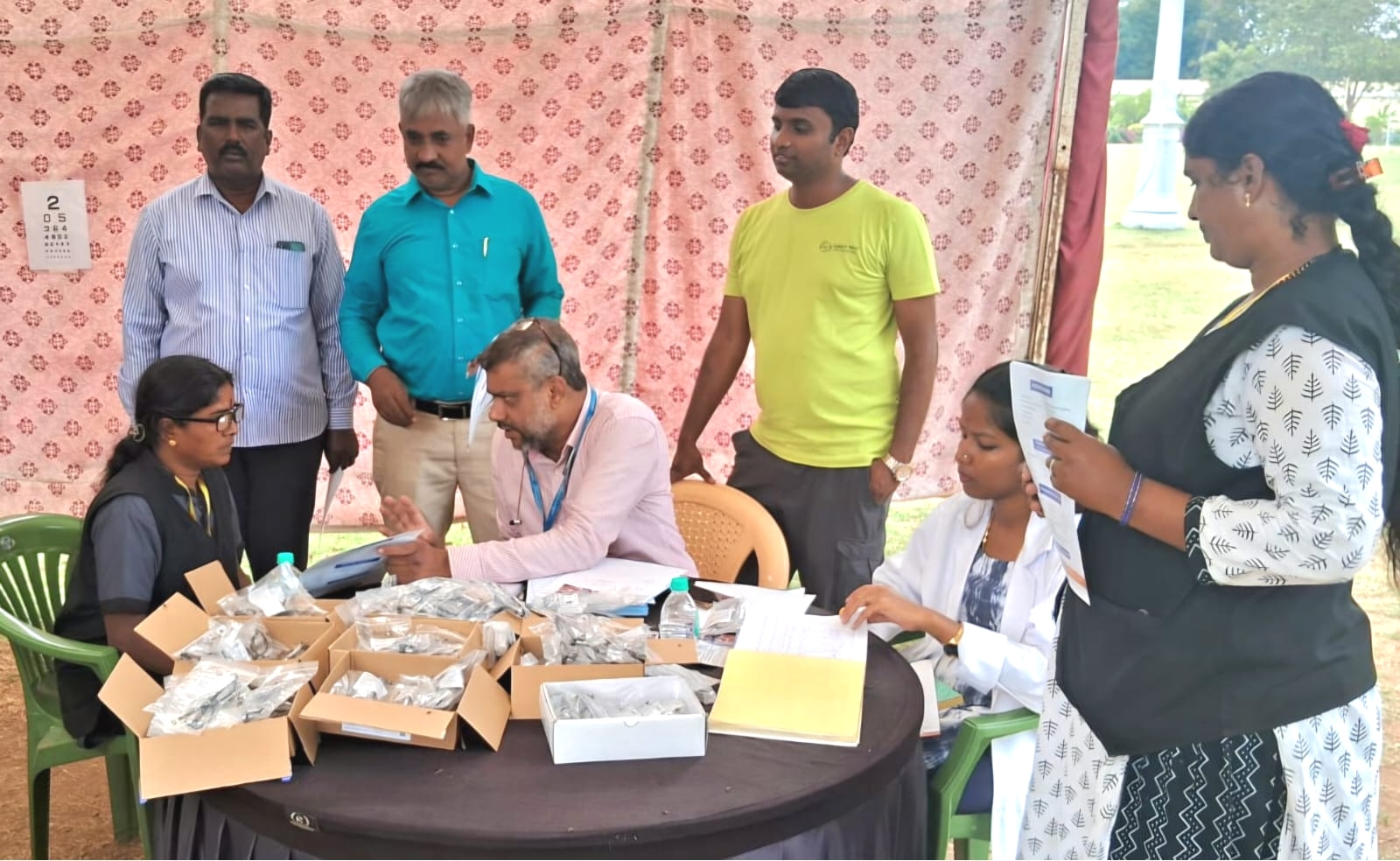 Free eye check-up camp held for Dasara personnel