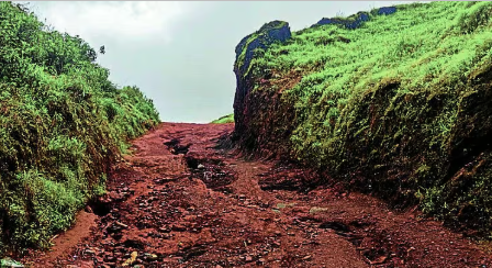 Dilapidated road to Galikere leaves tourists, devotees struggling