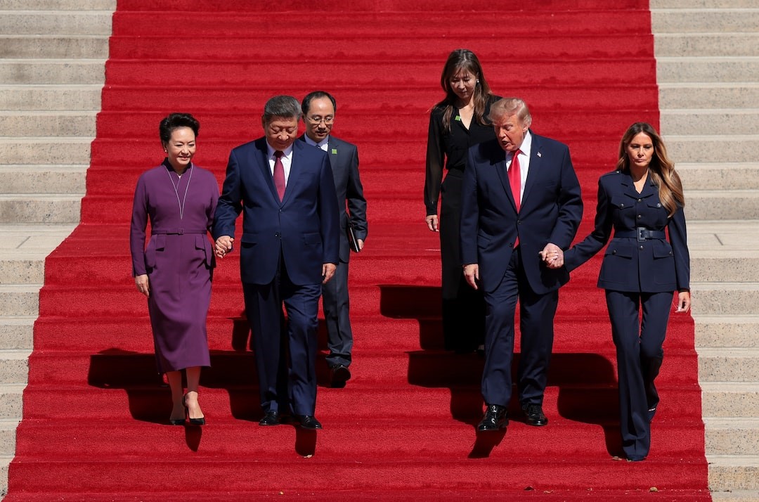 Trump, Xi end summit with tea, tour of US archives