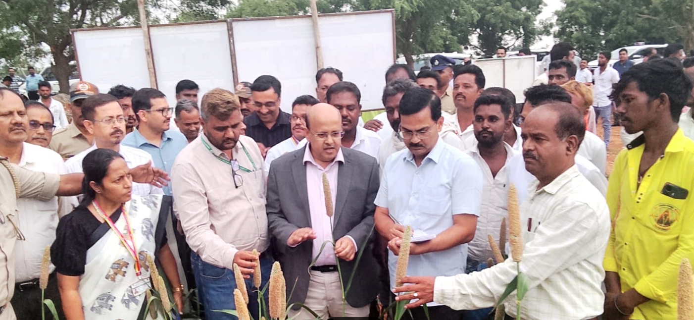 Central team inspects drought crop damage in Koppal