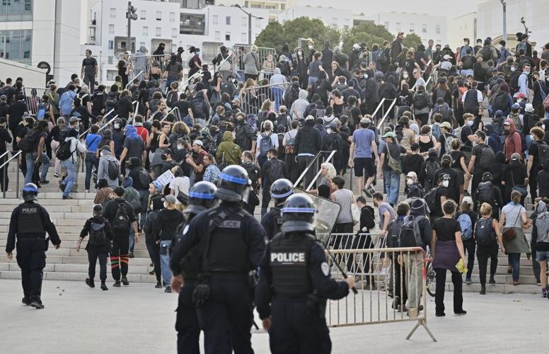 New French PM Faces ‘Baptism by Fire’ as ‘Block Everything’ Protests Rage; 200 Arrested