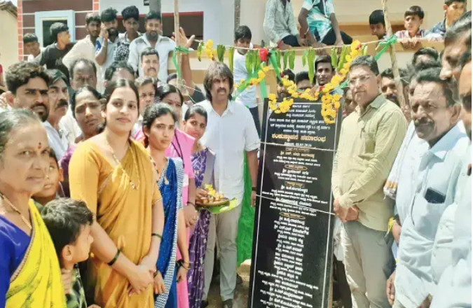 Minister Madhu Bangarappa urges officials to speed up development works