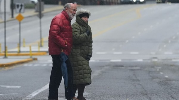 Arctic blast brings freezing temps, high winds in US