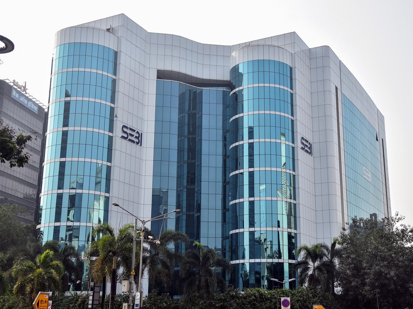 SEBI reforms mutual fund costs to boost transparency