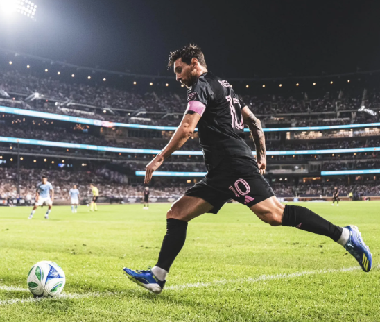 Messi double sends Inter Miami into playoffs