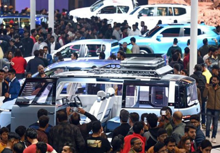 Hybrids hit record US market share