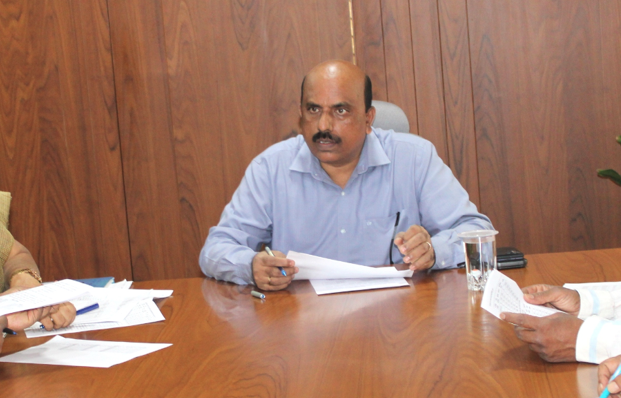 Officials urge cooperation for accurate voter revision