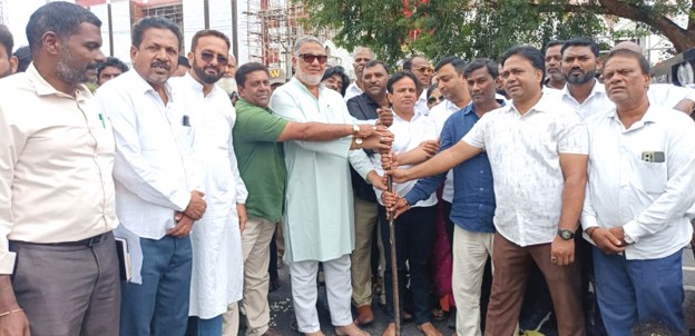 MLA Tanveer Sait launches white-topping road project ahead of Dasara