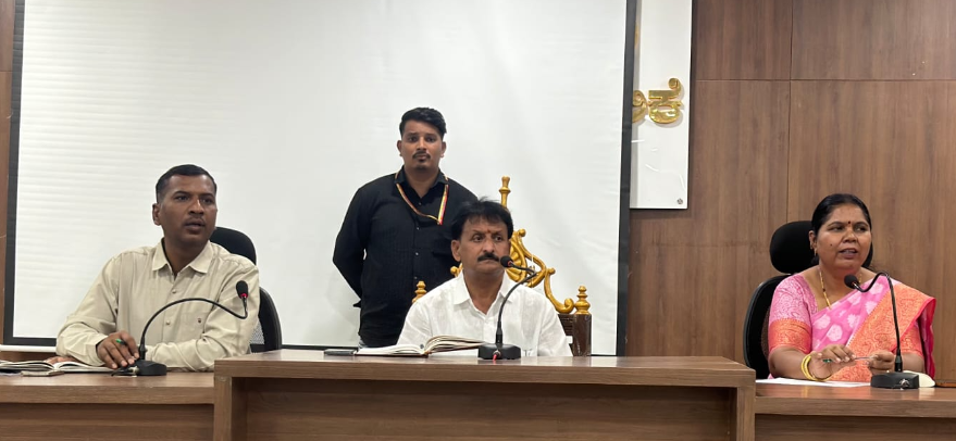 Vijayapura mayor orders drainage monsoon preparation