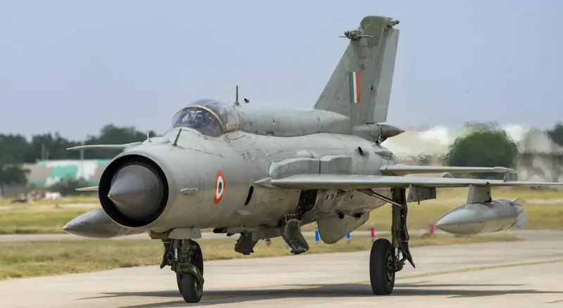 Delhi HC orders IAF to appoint woman officer