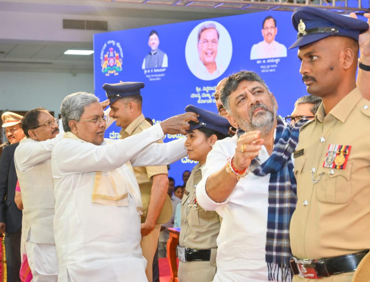 Deputy CM D.K. Shivakumar urges police to uphold integrity, avoid political bias, and ensure public trust.