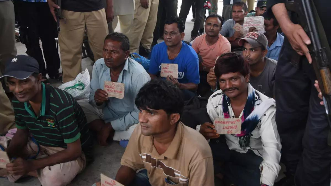 India demands repatriation of 188 fishermen from Pak