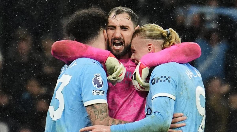 Manchester City beats Newcastle to close gap on Arsenal