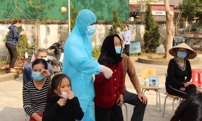 Hanoi on alert as COVID cases rise
