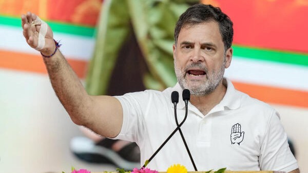 Rahul targets Modi over US-TN politics