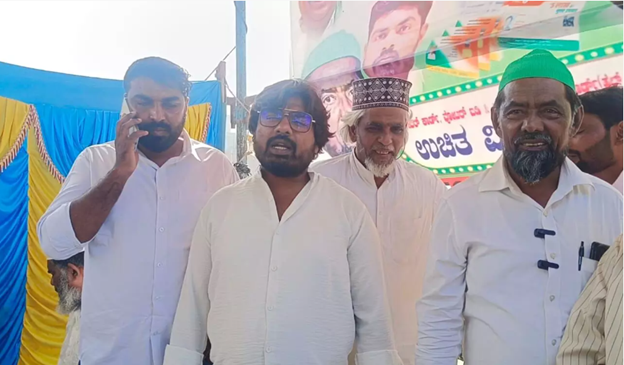Moyyuddin leads free distribution camp for govt scheme cards