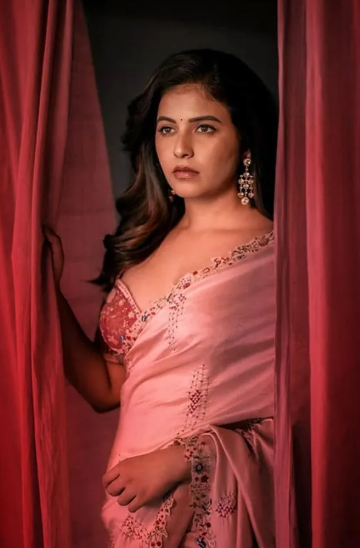 Anjali joins Vishal’s film with Ravi Arasu