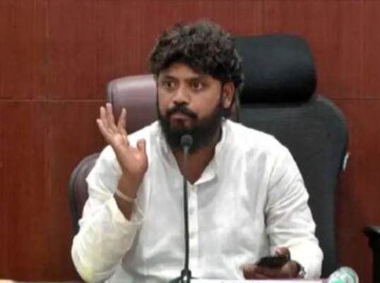 Pradeep Eshwar Warns Against Pro-Pak Supporters, Demands Strict Action