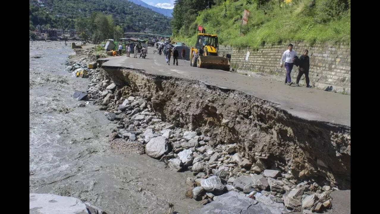 Heavy rains kill ten during Manimahesh Yatra