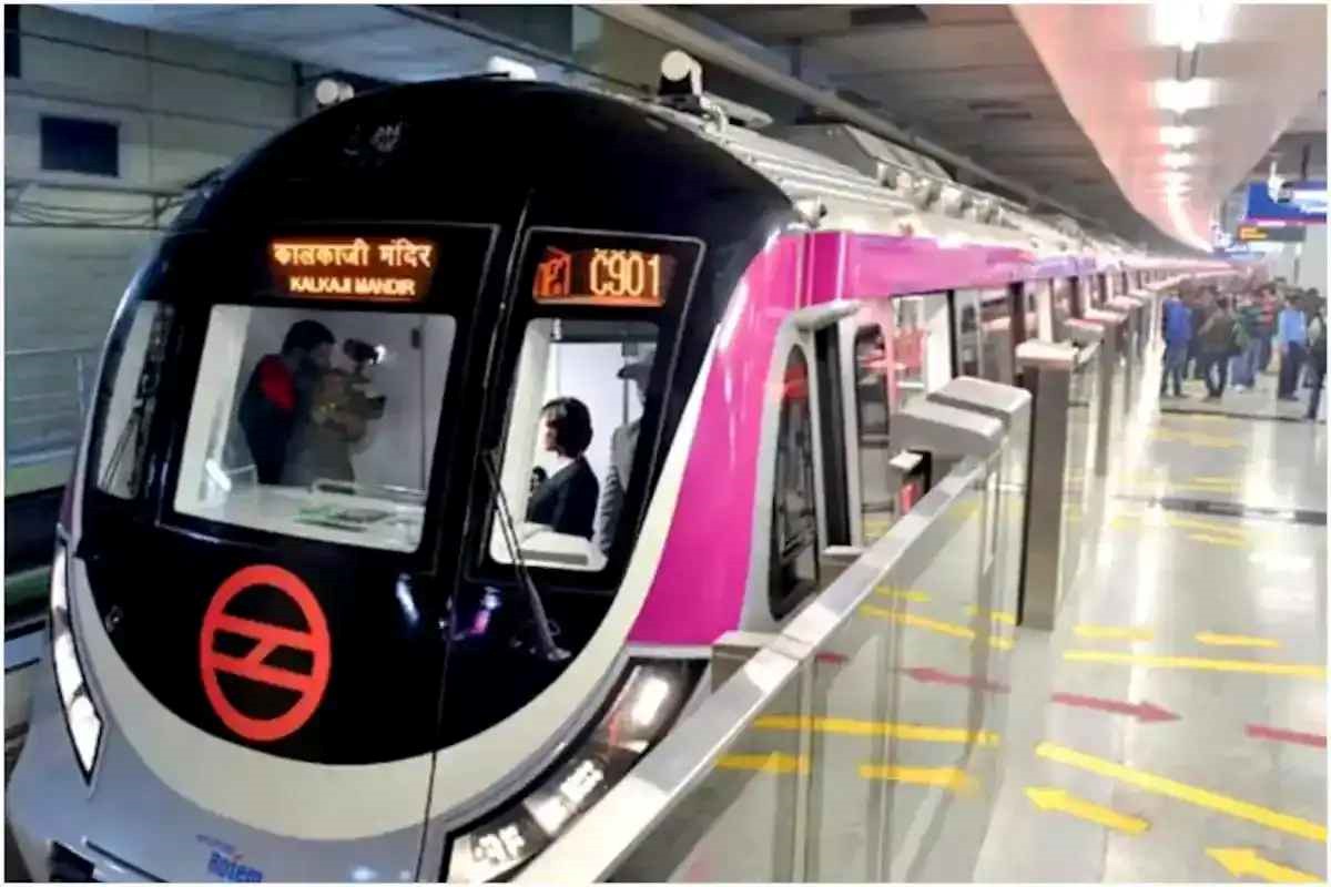 Bengaluru Metro, Pink Line trainset hits tracks for first trials