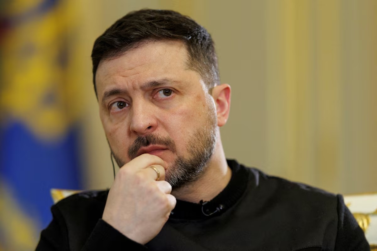 Ukraine extends range of strikes on Russia, hits oil targets