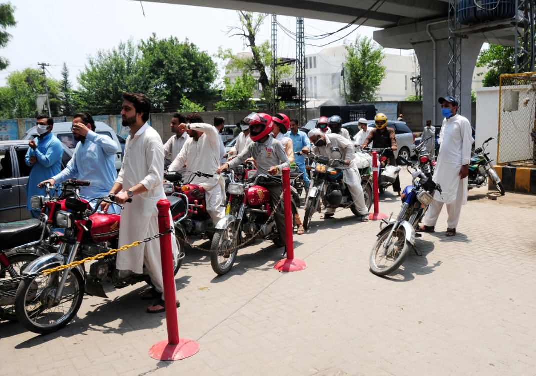 US-Iran war strikes structural blow to Pakistan’s economy