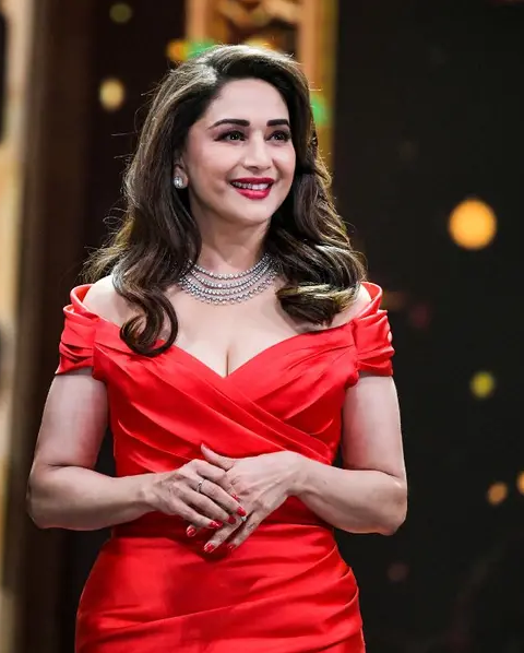 Madhuri Dixit criticized for arriving late to live show