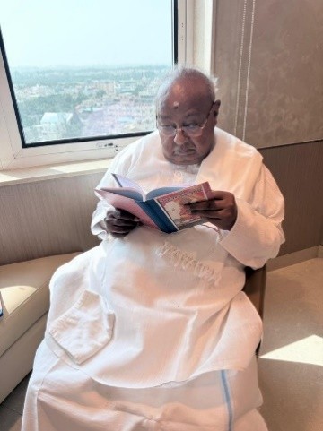Former PM H.D. Deve Gowda discharged, advised 15 days rest