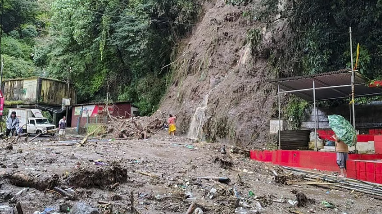 Heavy Rains Cause Deadly Landslides in Darjeeling Killing At Least 20