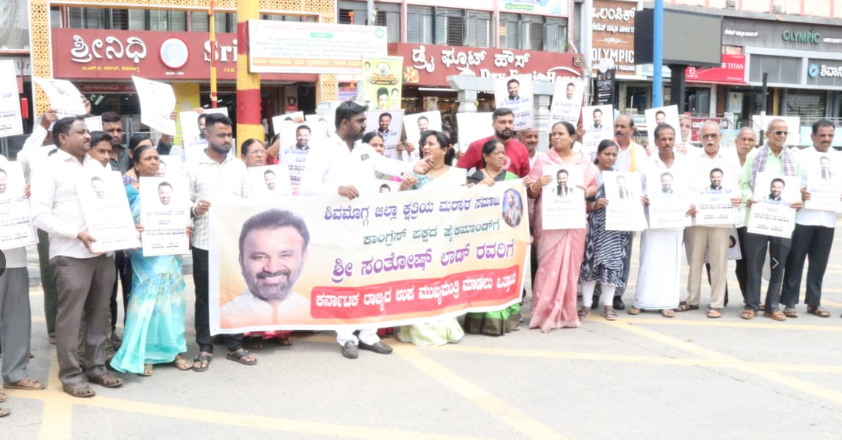 Protest demands deputy CM post for Santosh Lad