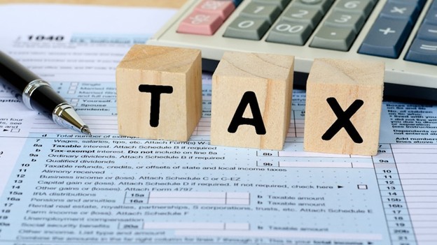 India’s tax revenues set to surge, fiscal deficit seen narrowing