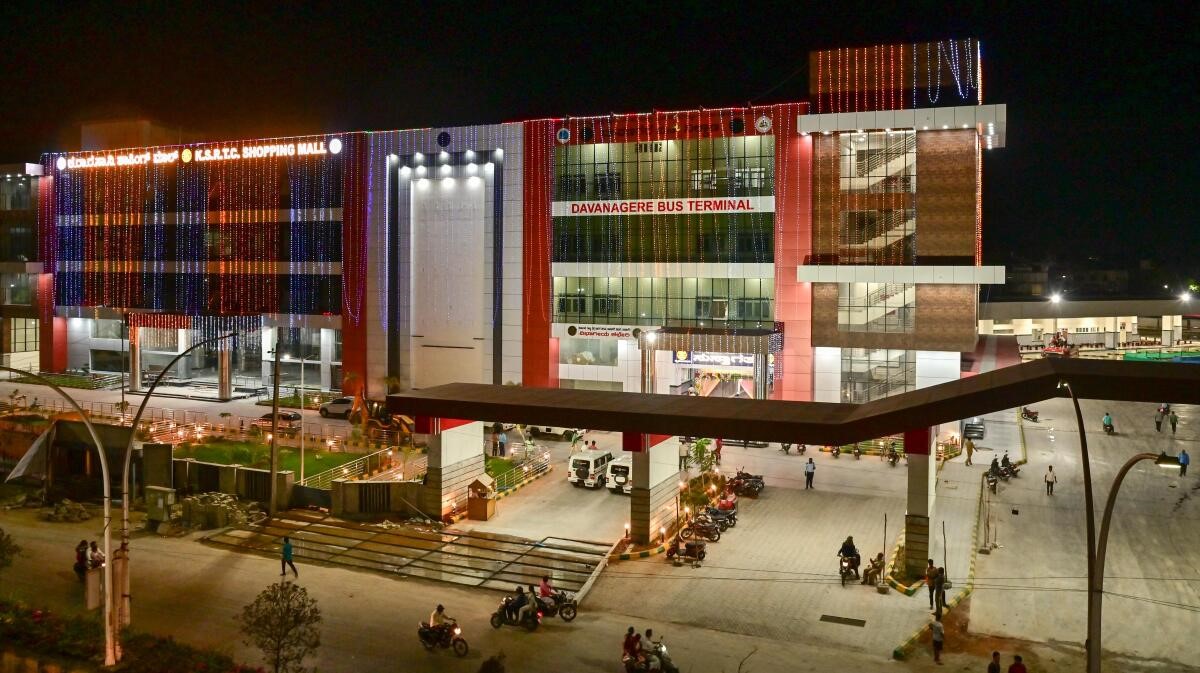 Bus Terminal Commercial Space Struggles to Attract Tenants