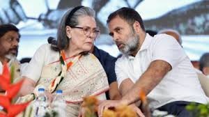 Delhi cops files fresh FIR against Rahul, Sonia in National Herald case