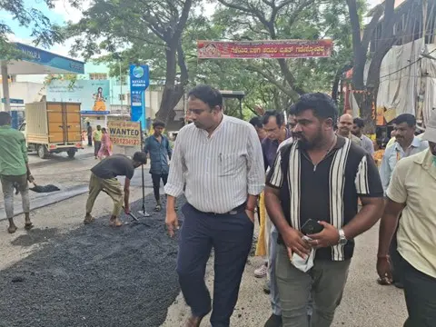 GBA chief inspects road and health facilities