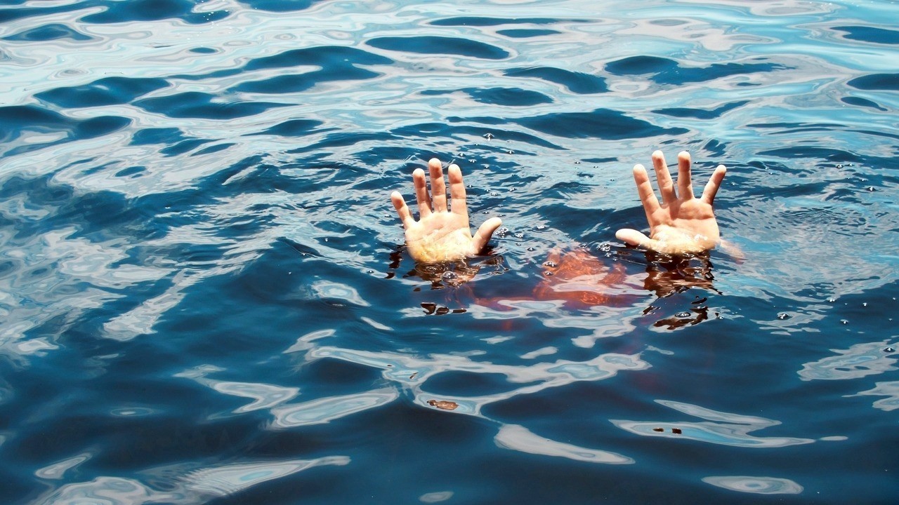 Man, three children drown in stream
