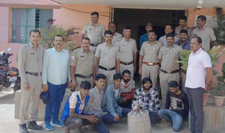 Coffee grower assaulted and robbed; six arrested