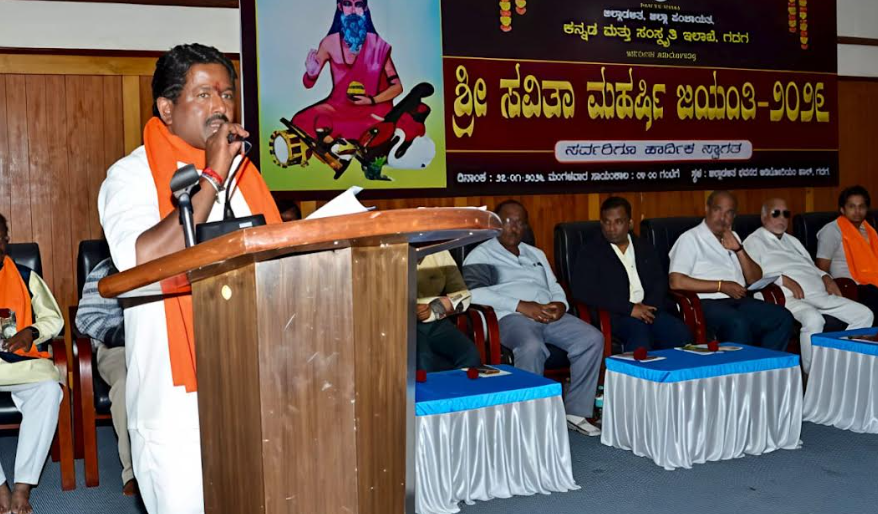 Hadapada submitted a petition with community demands, including shelters, salon chairs, temple funds, renaming a circle, and requested a meeting with Law Minister H.K. Patil