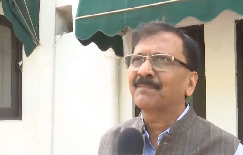 Raut blasts BJP for blaming Cong for Assam immigration issues