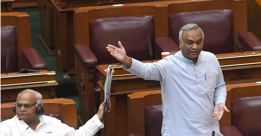 Kharge announces steps to simplify rules for M’luru IT park