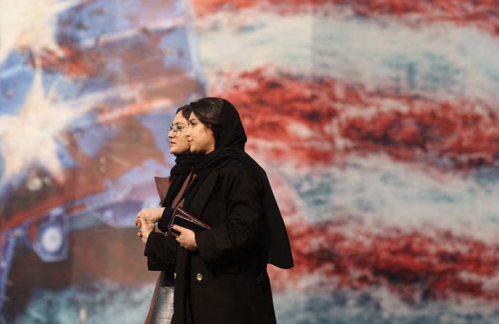 Trump weighs Iran strikes to inspire renewed protests