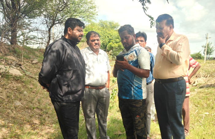 CEO conducts surprise Inspection of Gram Panchayats