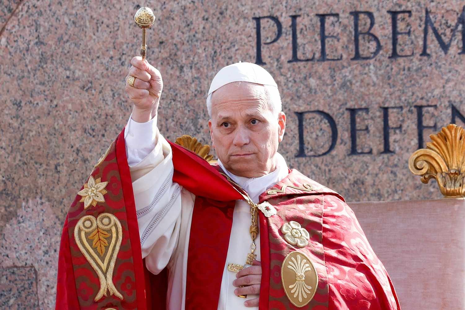 Pope says god rejects all war prayers